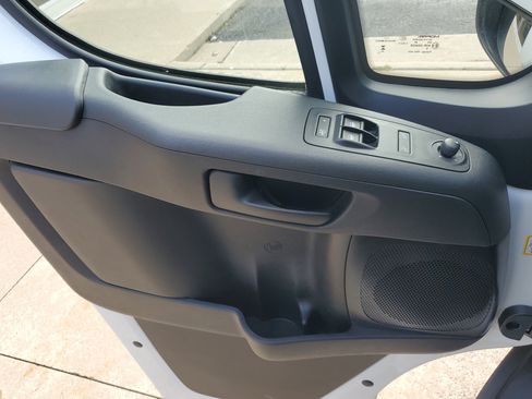 Used 2025 RAM ProMaster 2500 w/ Convenience Group image 7