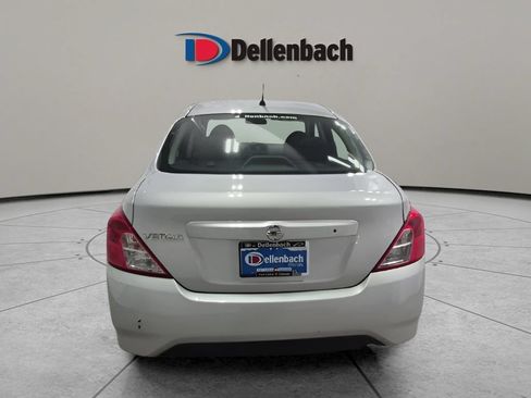 Used 2016 Nissan Versa S FWD image 5
