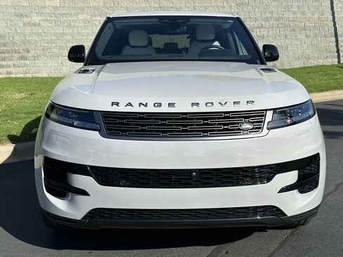 Used 2024 Land Rover Range Rover Sport SE AWD/4WD image 8