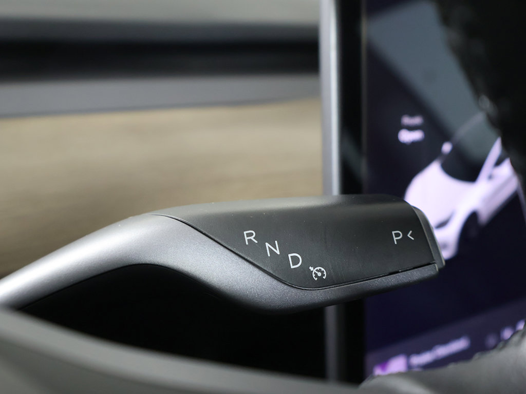 Used 2020 Tesla Model 3 Standard Range Plus RWD image 37