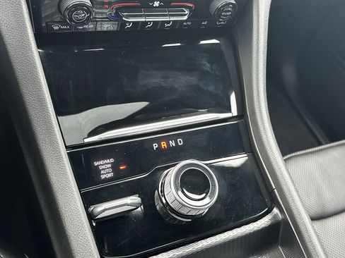 New 2025 Jeep Grand Cherokee L Limited w/ Luxury Tech Group II image 22