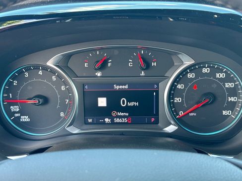 Used 2022 Chevrolet Traverse RS FWD image 28
