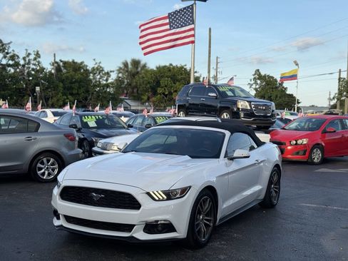 Used 2016 Ford Mustang Premium image 18