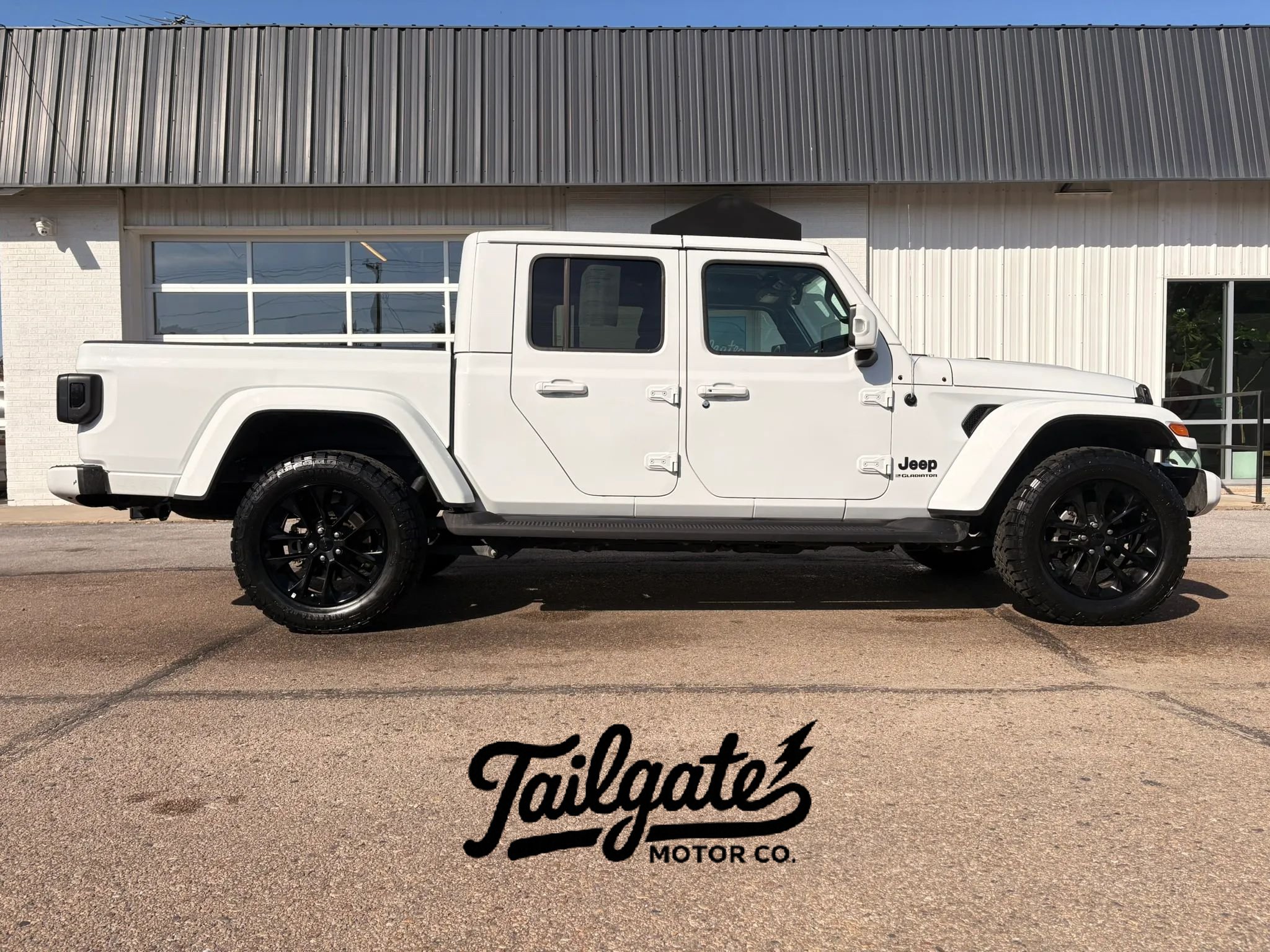 Used 2023 Jeep Gladiator Overland AWD/4WD image 1