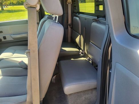 Used 2006 Dodge Dakota ST image 15
