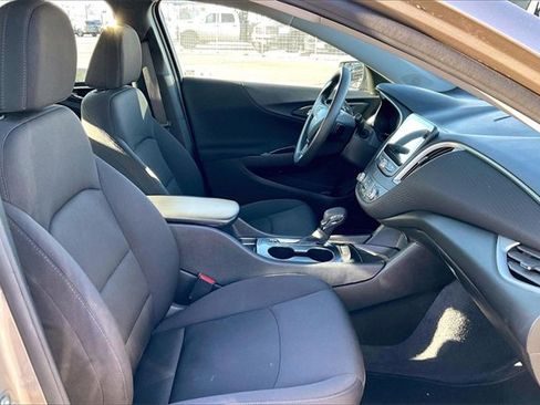 Used 2024 Chevrolet Malibu LS image 7