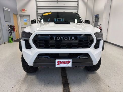 Used 2025 Toyota Tacoma TRD Pro image 4