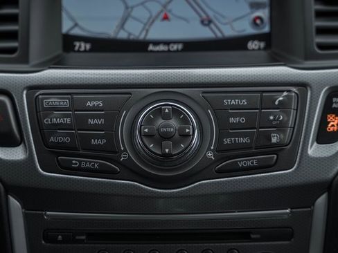 Used 2019 Nissan Pathfinder SL image 23