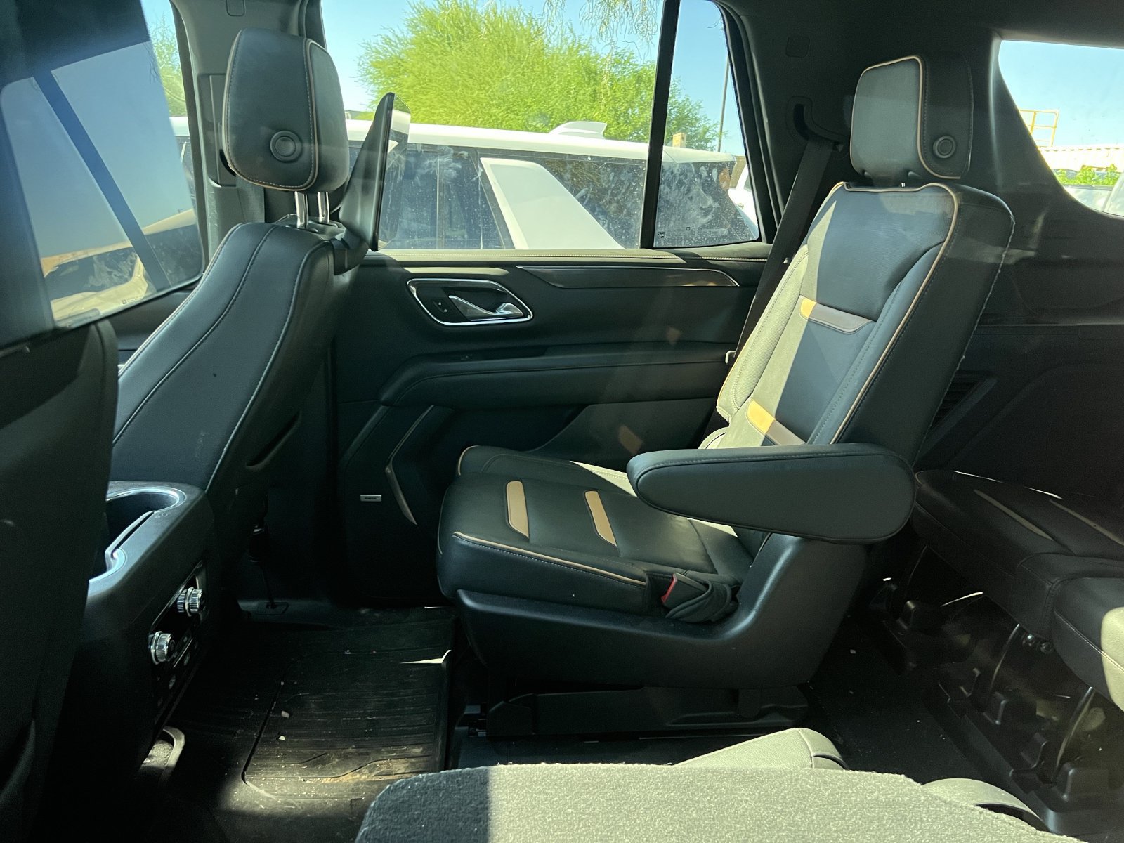 Certified 2021 GMC Yukon AT4 w/ Rear Media and Nav Package AWD/4WD image 11