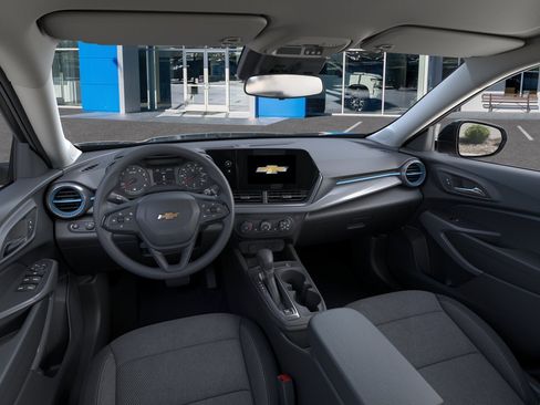 New 2026 Chevrolet Trax LS w/ LS Convenience Package FWD image 34