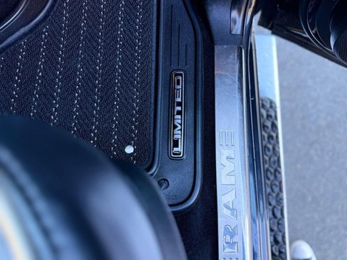 Used 2018 RAM 2500 Limited AWD/4WD image 30