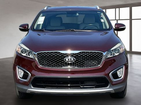 Used 2017 Kia Sorento EX FWD image 2