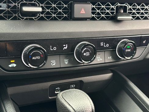 Used 2023 Honda Accord EX image 19