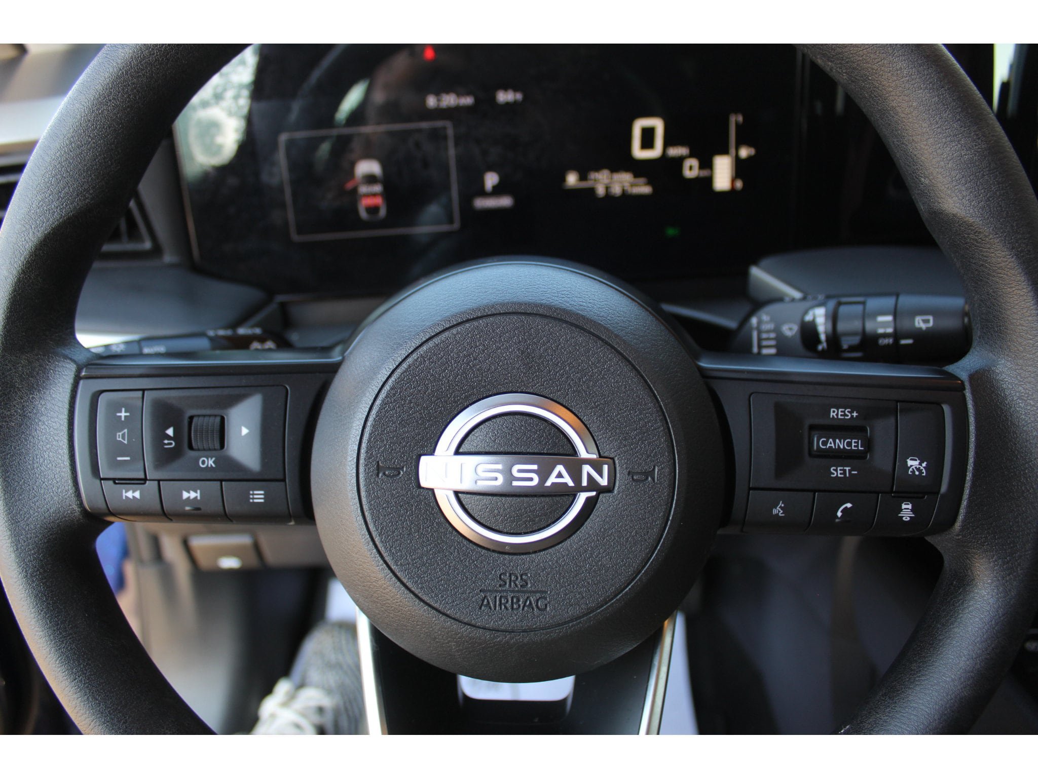 Used 2025 Nissan Kicks S AWD/4WD image 9