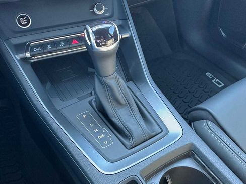 New 2025 Audi Q3 2.0T Premium image 35