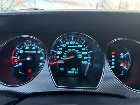 Used 2010 Ford Taurus SEL image 22