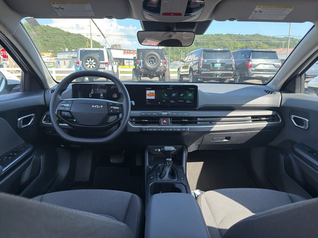 Used 2025 Kia K4 FWD image 14