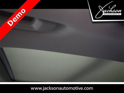 New 2025 Volvo XC90 B6 Core w/ Protection Package image 19