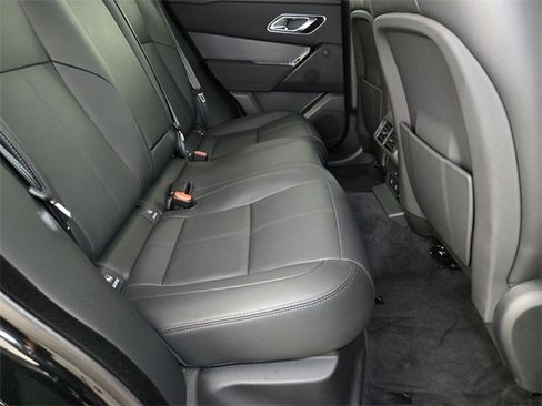 Certified 2024 Land Rover Range Rover Velar Dynamic SE image 17