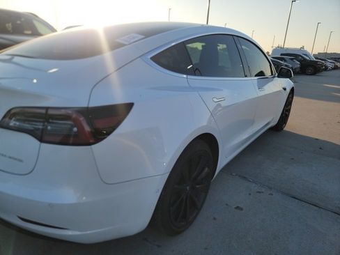 Used 2019 Tesla Model 3 Performance image 4