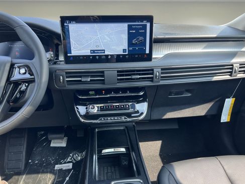 Used 2024 Lincoln Corsair AWD w/ Equipment Group 101A image 14