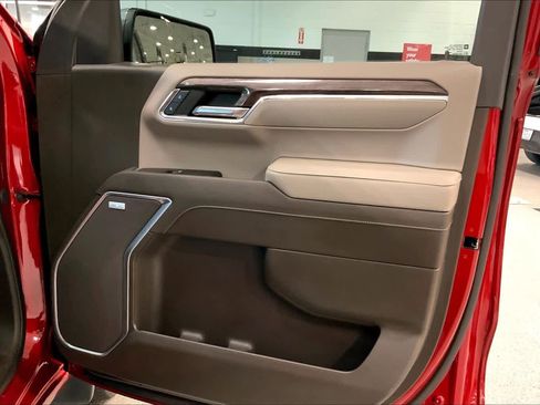 Used 2023 Chevrolet Silverado 1500 LTZ w/ LTZ Convenience Package II image 19