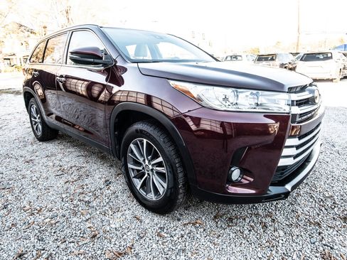 Used 2019 Toyota Highlander XLE image 13
