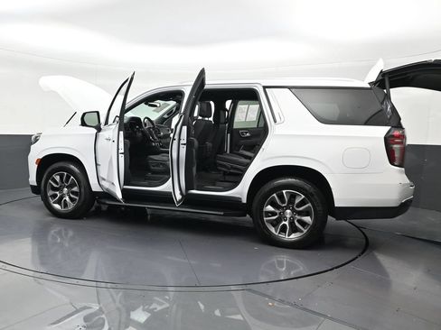 Used 2022 Chevrolet Tahoe LT w/ Luxury Package RWD image 32