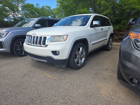 Used 2012 Jeep Grand Cherokee Overland AWD/4WD image 10