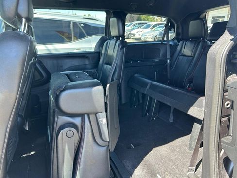 Used 2018 Dodge Grand Caravan GT image 37