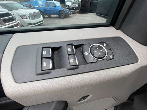 Used 2017 Ford F250 XL w/ Power Equipment Group AWD/4WD image 10