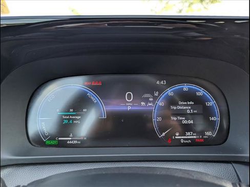 Used 2023 Toyota Crown AWD/4WD image 18