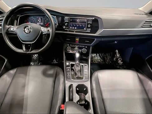 Used 2019 Volkswagen Jetta SE FWD image 16