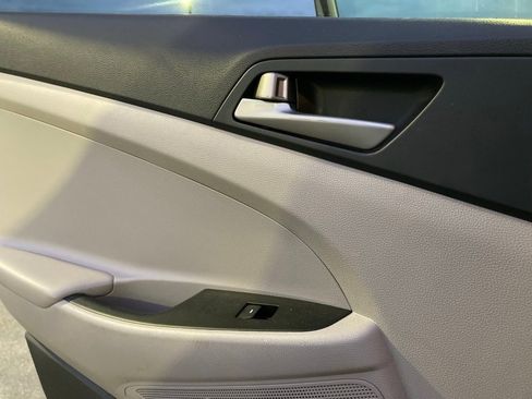 Used 2018 Hyundai Tucson SEL image 12