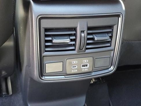 Used 2025 Subaru Forester Limited AWD/4WD image 16