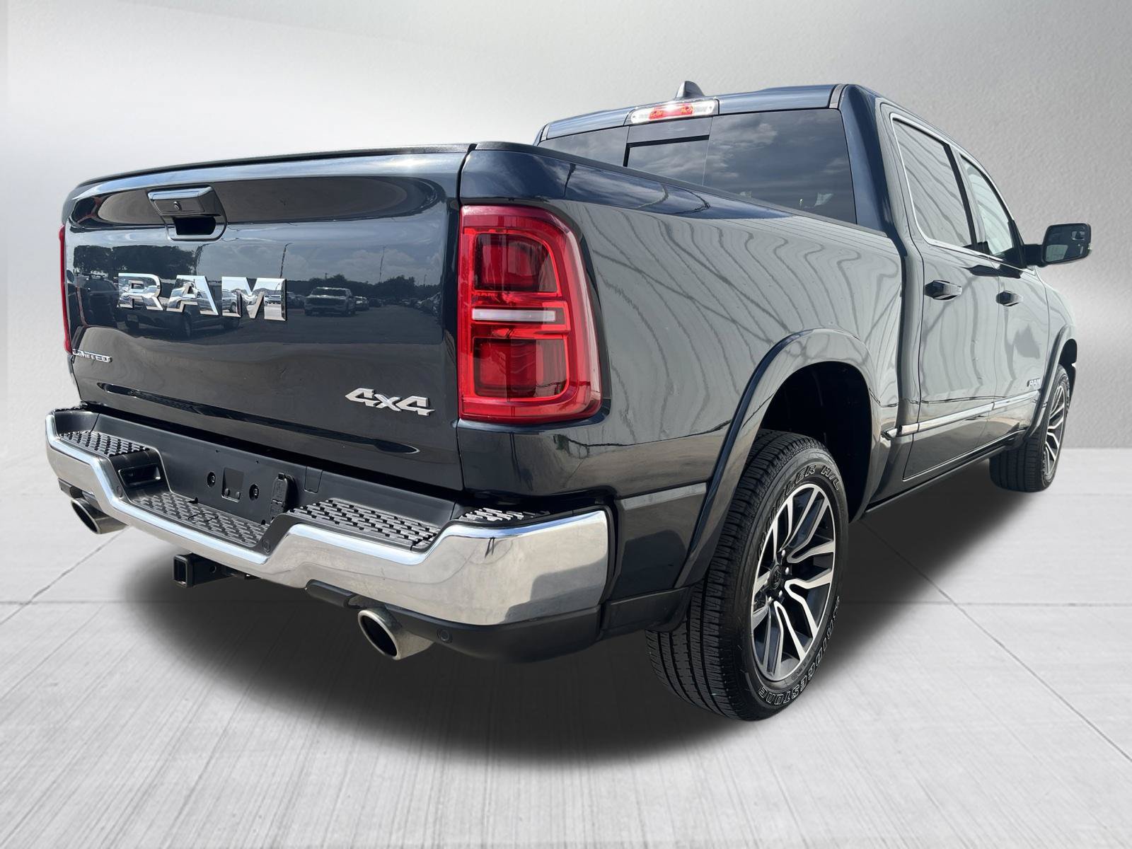 Used 2026 RAM 1500 Limited AWD/4WD image 9