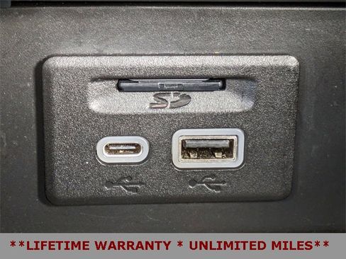 Used 2023 Buick Envision Avenir image 28