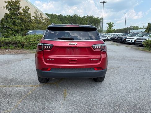 Used 2025 Jeep Compass Limited AWD/4WD image 5