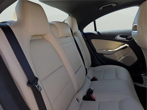 Used 2018 Mercedes-Benz CLA 250 4MATIC image 10