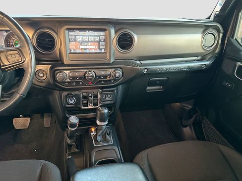 Used 2022 Jeep Wrangler Unlimited Sport AWD/4WD image 26