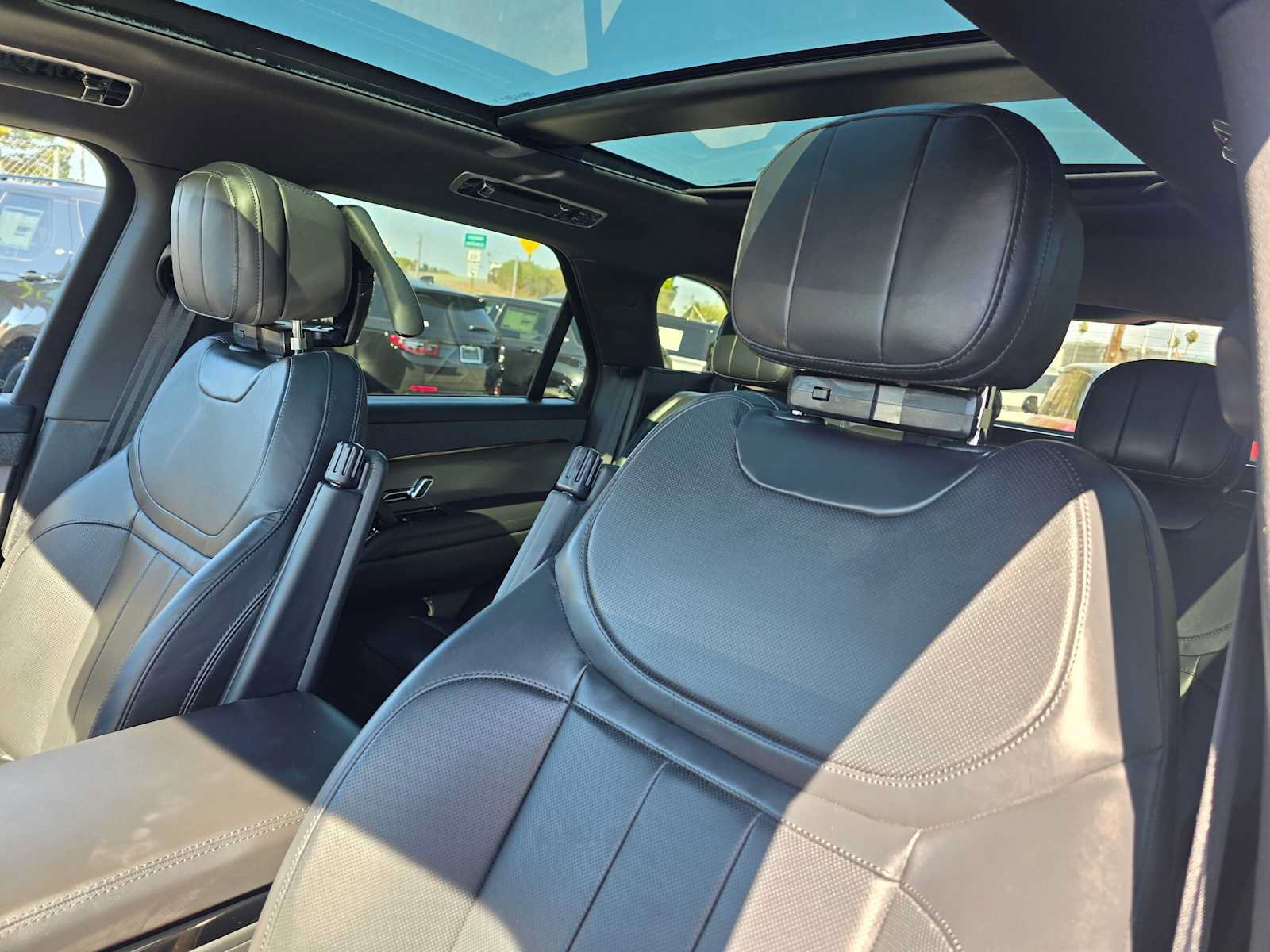 New 2027 Land Rover Range Rover Sport SE AWD/4WD image 25