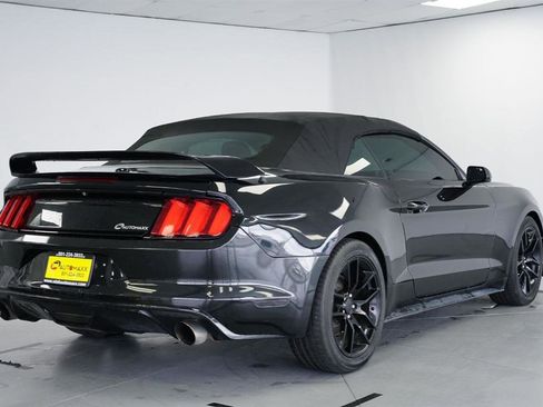 Used 2017 Ford Mustang Premium image 10
