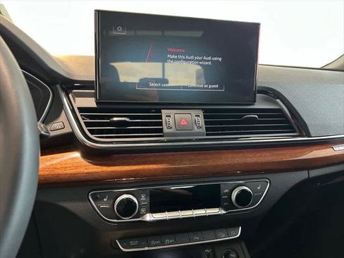 Certified 2025 Audi Q5 2.0T Premium Plus image 14