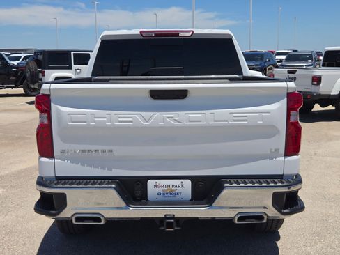 Certified 2026 Chevrolet Silverado 1500 LT AWD/4WD image 4