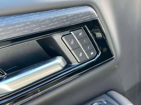 New 2026 GMC Yukon XL AT4 Ultimate AWD/4WD image 23