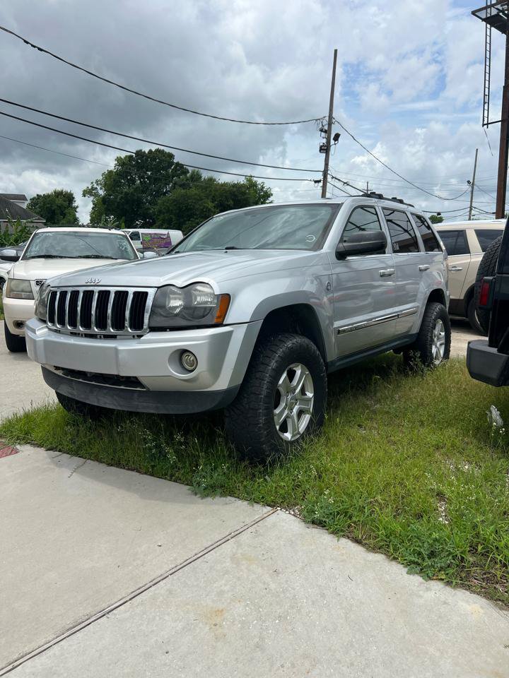 Used 2005 Jeep Grand Cherokee Limited AWD/4WD image 3
