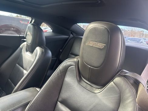 Used 2010 Chevrolet Camaro SS w/ RS Package image 6