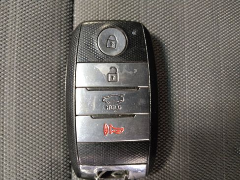 Used 2018 Kia Forte S w/ S Technology Plus Package image 32