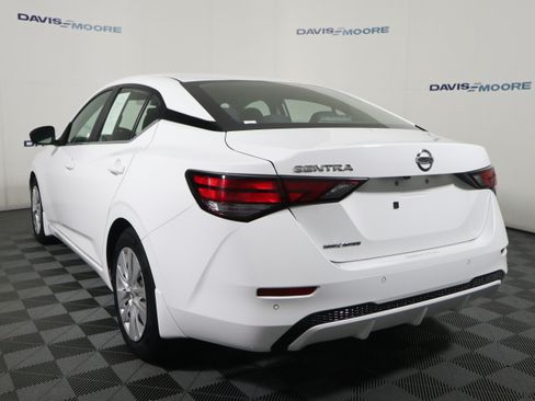 Used 2022 Nissan Sentra S FWD image 9