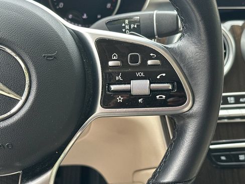 Used 2021 Mercedes-Benz GLC 300 4MATIC image 32